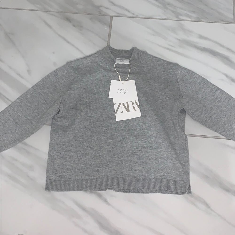 Basic mock neck sweater